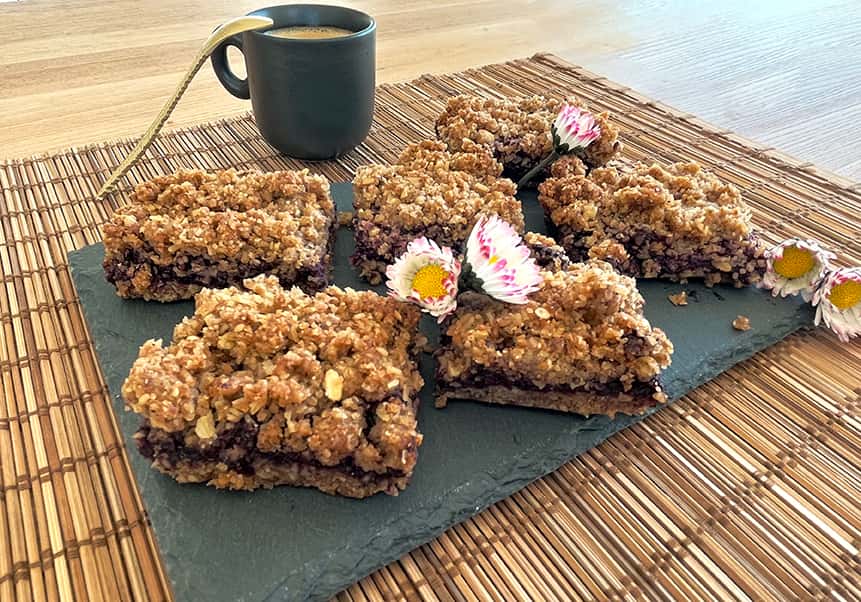 Chia-Heidelbeer-Schnitten