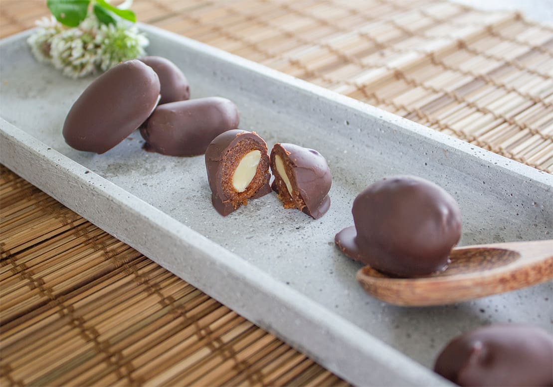 Dattel-Mandel-Pralinen