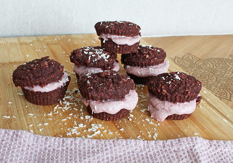 Rote Bete Schokomuffins mit Himbeer-Kokos-Creme