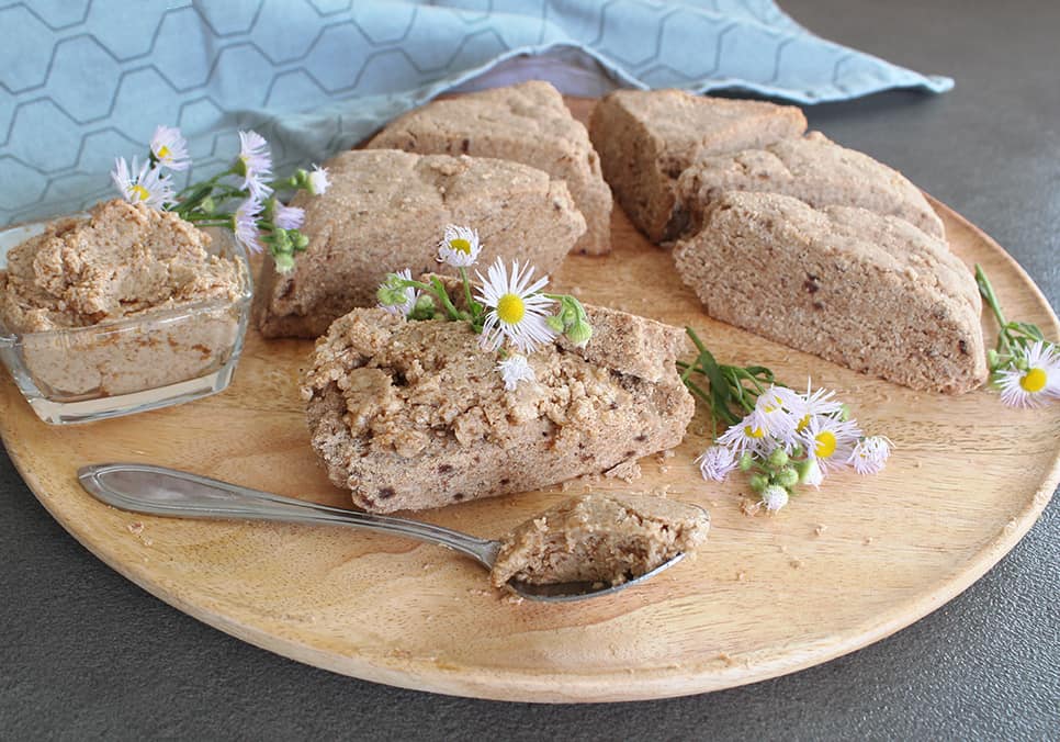 Vegane Scones mit Kaffeecreme