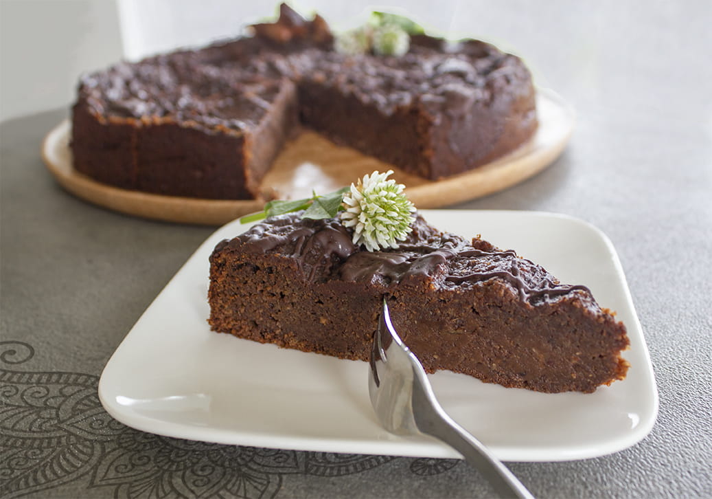 Dattel-Schoko-Nusskuchen