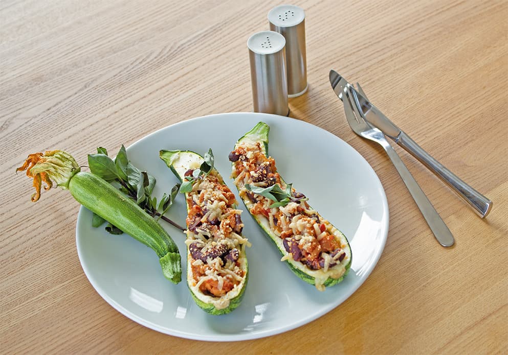 gefüllte Zucchini mit Protein Chunks