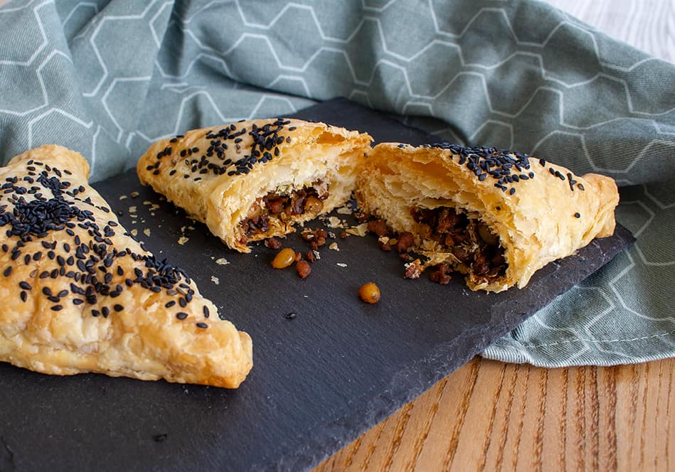 Blätterteigtaschen mit Protein-Chunk-Füllung